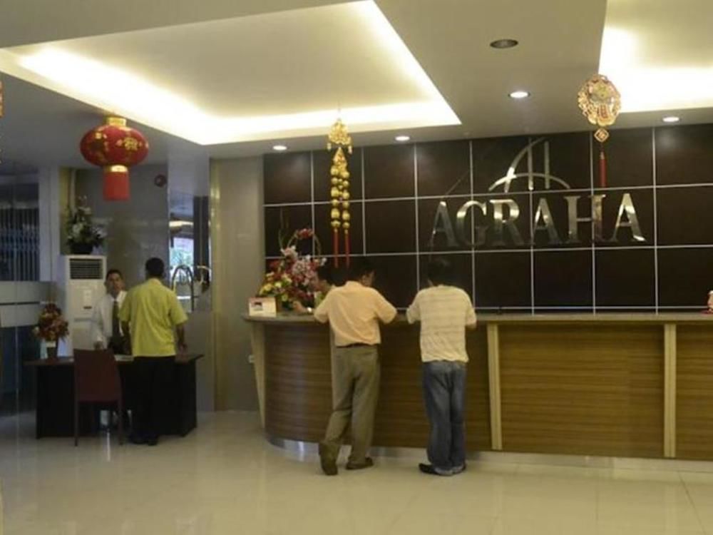 Agraha Andalas Hotel Makassar Exterior photo