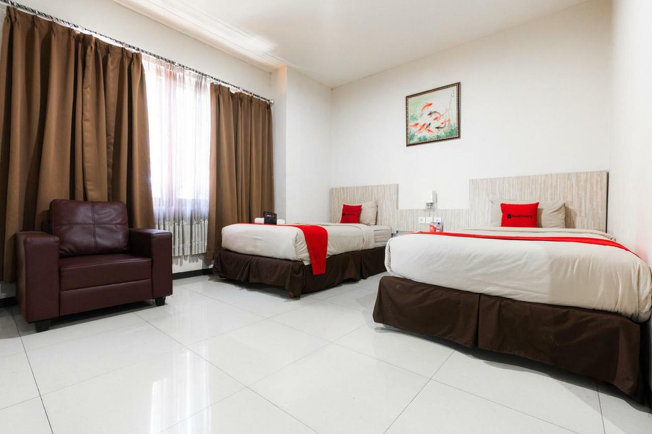 Agraha Andalas Hotel Makassar Exterior photo