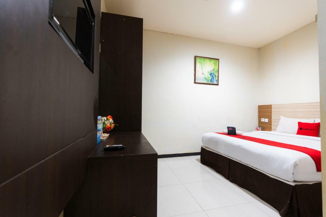 Agraha Andalas Hotel Makassar Exterior photo
