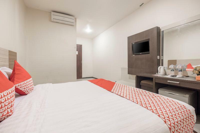 Agraha Andalas Hotel Makassar Exterior photo